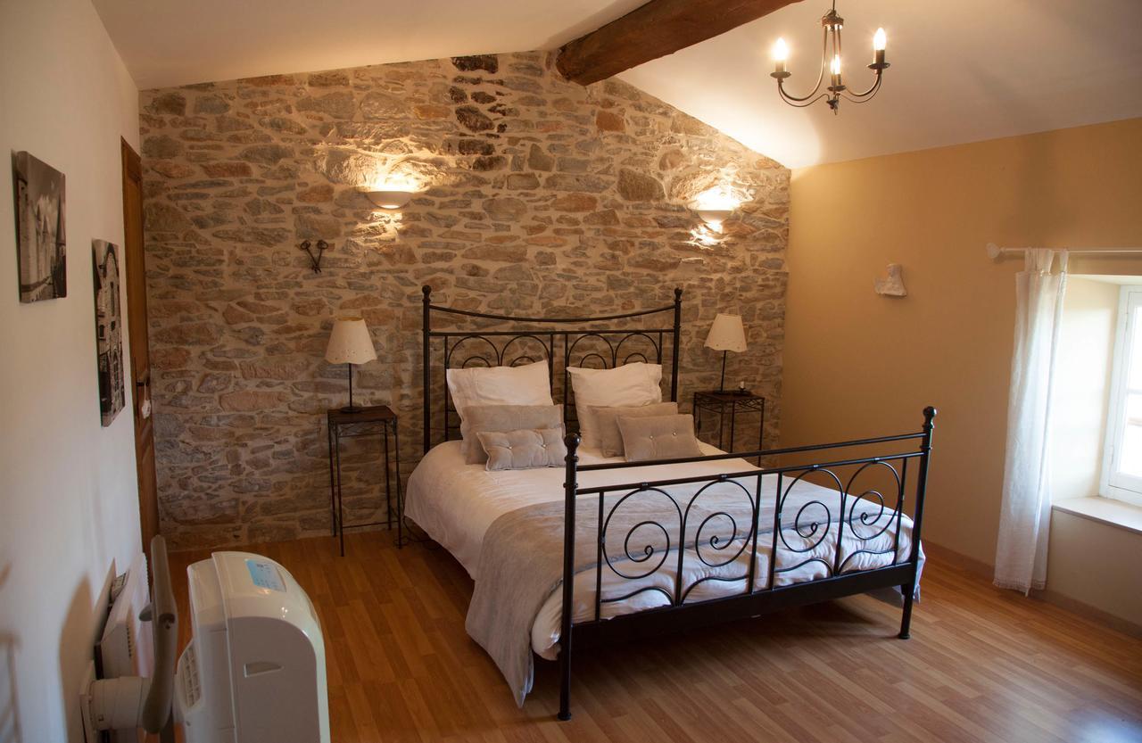 Отель La Belle Minervoise Saint-Frichoux Экстерьер фото